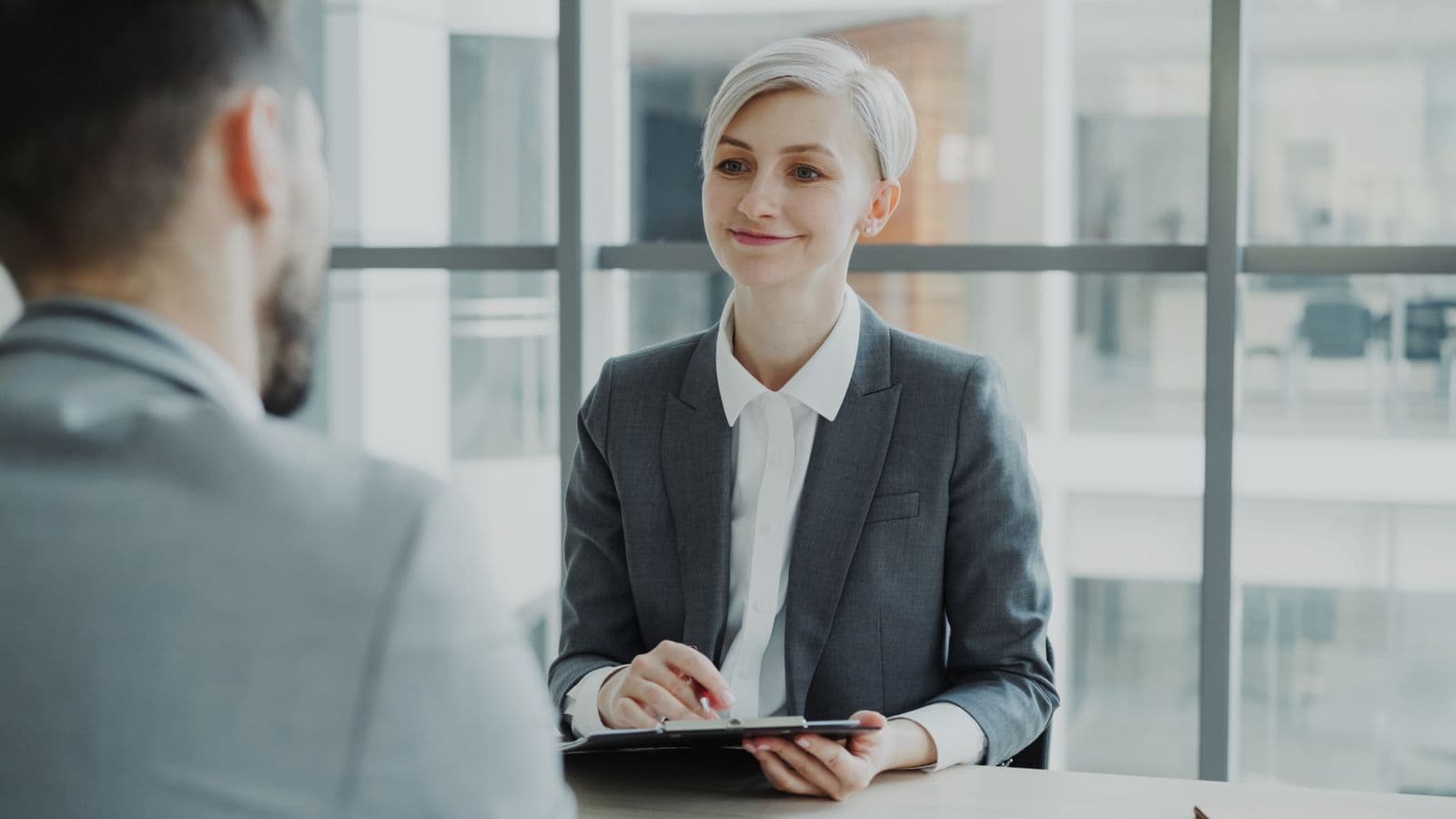 Hiring a Digital Marketer Is Easier When the Trial Has Boundaries